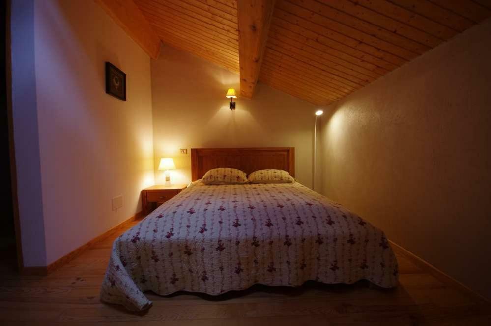 Lupin Villa Formigueres Exterior photo